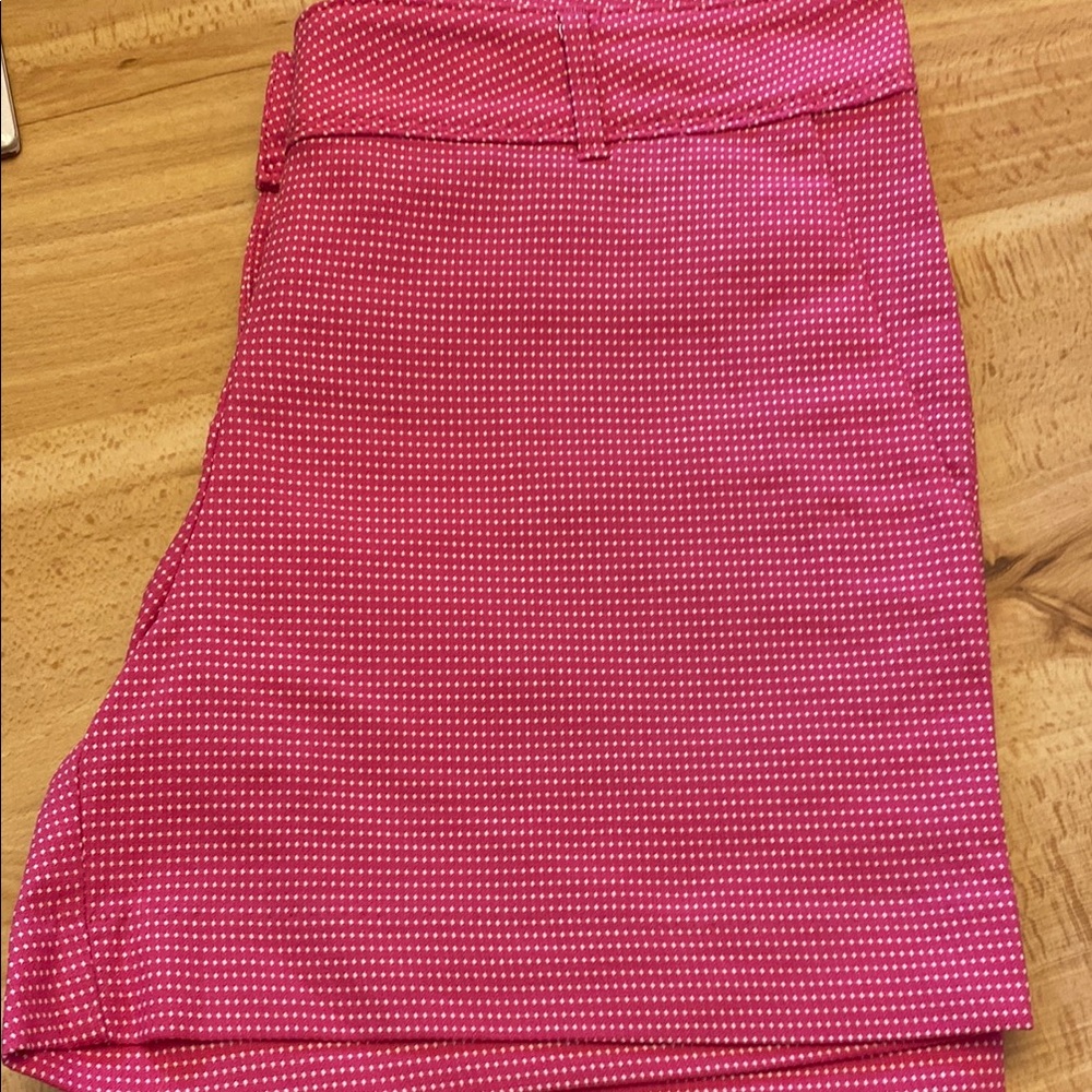 Isaac Mizrahi pink shorts. Only worn once! Size 6.